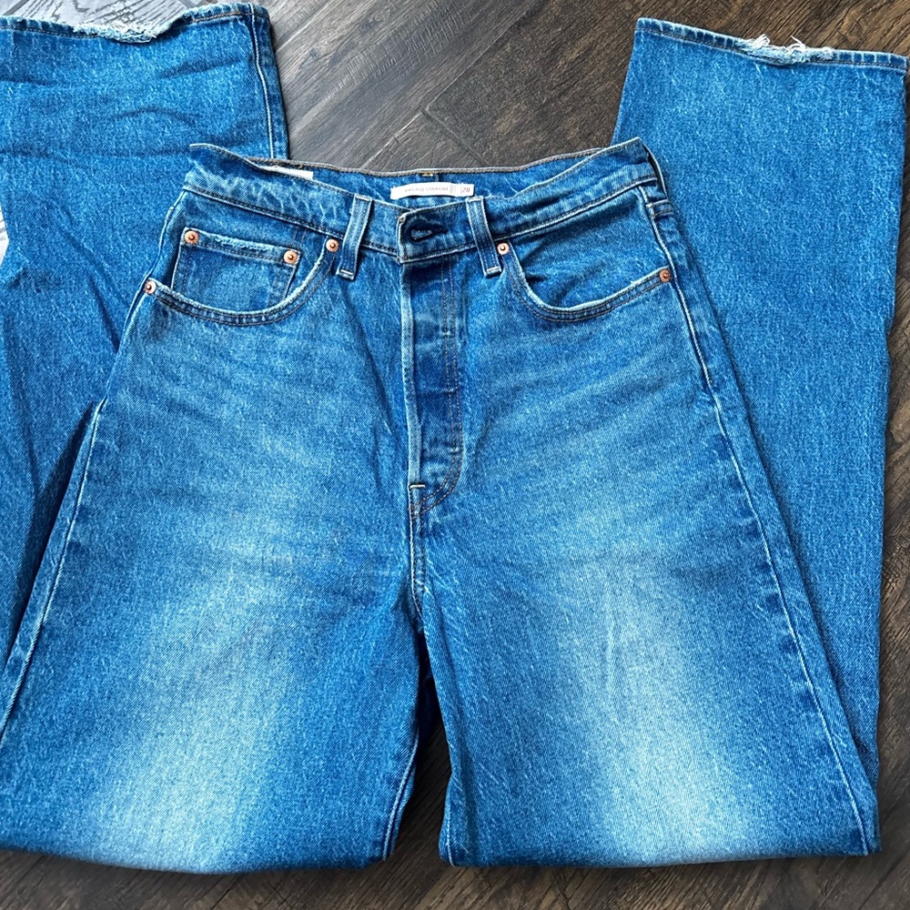 Levi’s ribcage straight leg high rise jeans